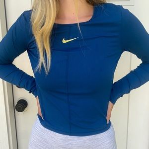 nike running shirts